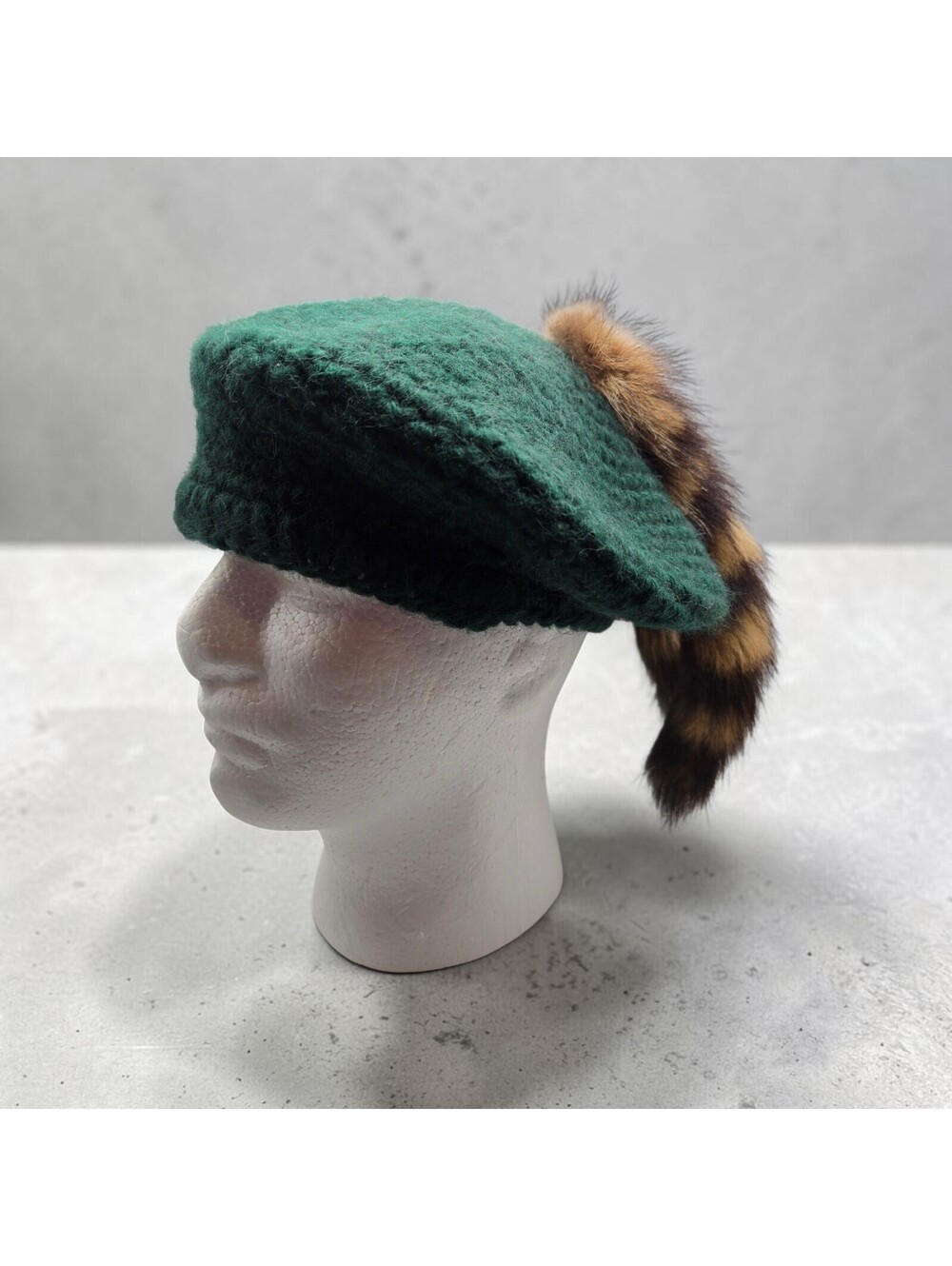 VTG Italian Crocheted Green Beret Tam Hat Coonskin Raccoon Tail Wool Blend
